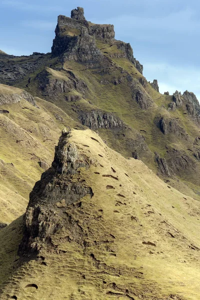 Quiraing - Skye-sziget - Skócia felföldjei — Stock Fotó