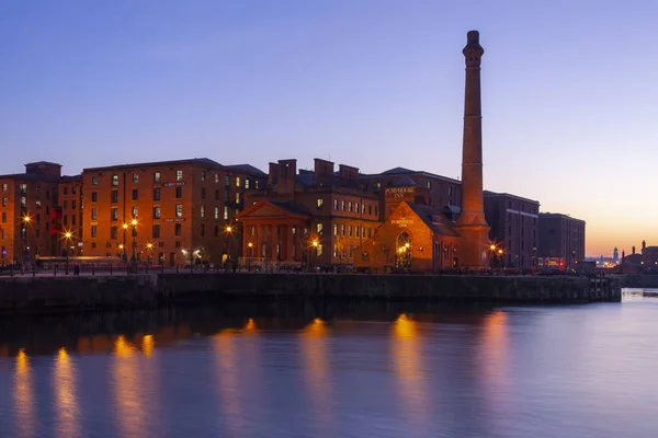 Albert Dock i staden Liverpool - England — Stockfoto