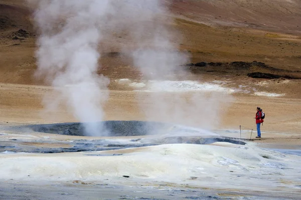 Boiling volcanic mud pool - Namaskard Geo Thermal area - Iceland — Stock Photo, Image