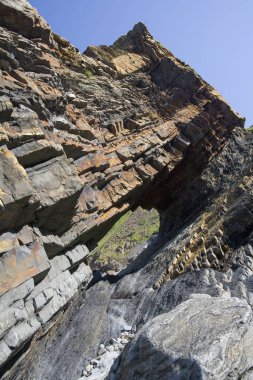 Hartland Point yakınlarındaki Pencere Kayası Devon İngiltere