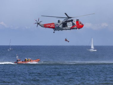 Helikopter Kurtarma denizde
