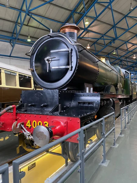 Buharlı lokomotif - Ulusal Demiryolu Müzesi - York - İngiltere — Stok fotoğraf