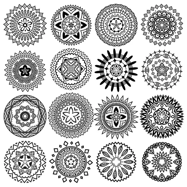 Coleção de elementos decorativos étnicos redondos geométricos bw brilhantes. Mandala vetorial . — Vetor de Stock