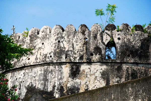 Muro di pietra nel centro storico, Zanzibar — Foto Stock