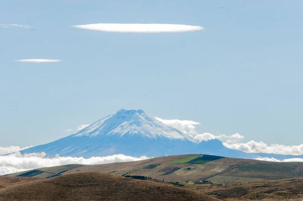 O Vulcão Cotopaxi — Fotografia de Stock