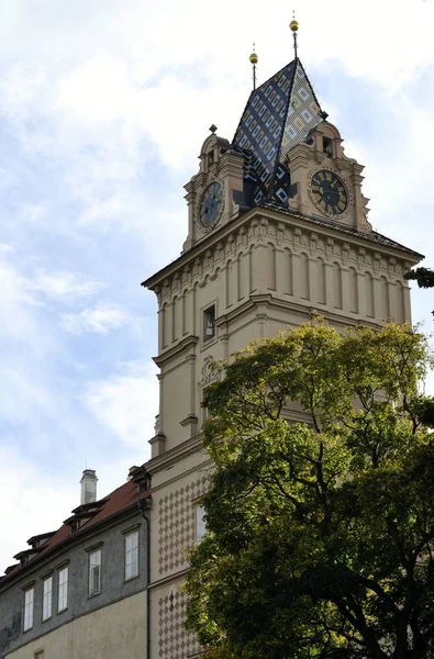 Architecture de Brandys nad Labem et ciel nuageux — Photo