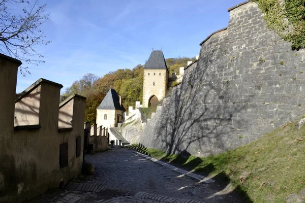 Architektura zamku Karlštejn — Zdjęcie stockowe