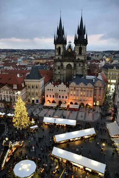 Architektura z Pragi w Boże Narodzenie — Zdjęcie stockowe