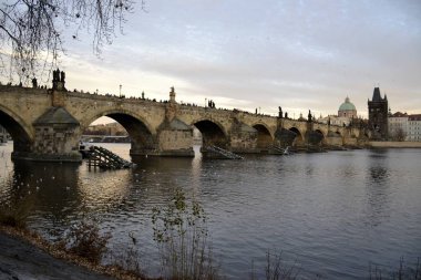 Prag'daki Charles Bridge mimarisi 