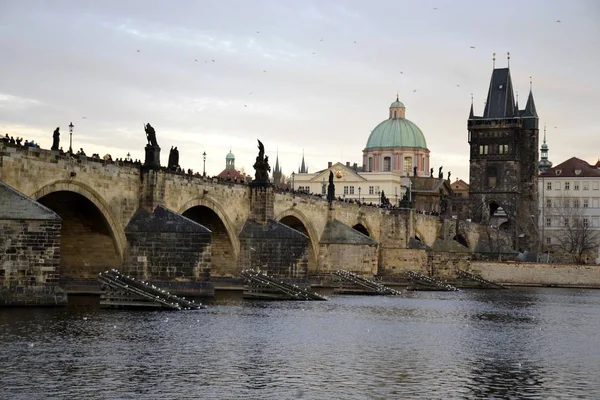 Architettura dal ponte Carlo a Praga — Foto Stock