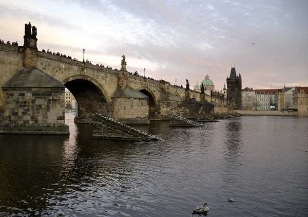 Architettura dal ponte Carlo a Praga — Foto Stock