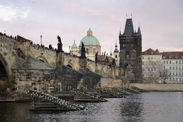 Építészet, a Károly-hídtól, Prága — Stock Fotó