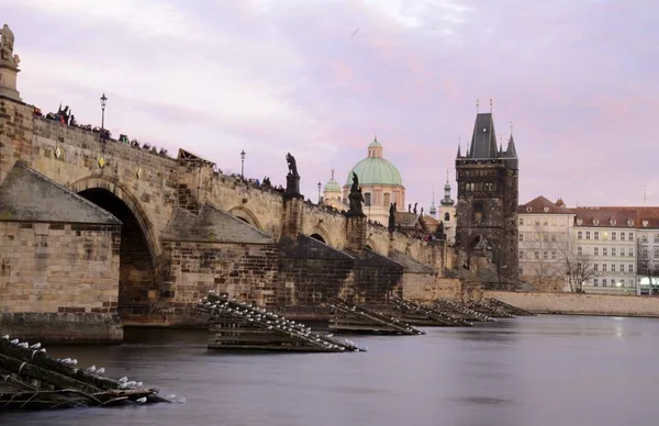 Arkitekturen från Karlsbron i Prag — Stockfoto