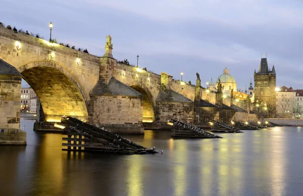 Architektura z mostu Karola w Pradze — Zdjęcie stockowe