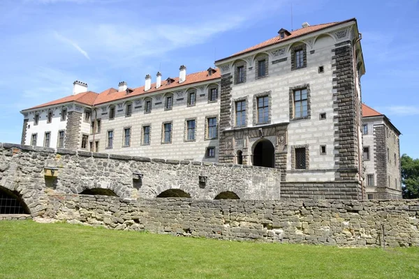 Nelahozeves chateau gelen Mimarlık — Stok fotoğraf