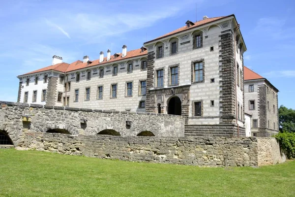 Arquitetura de Nelahozeves chateau — Fotografia de Stock