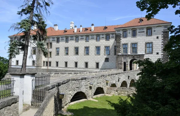 Arkitekturen från Nelahozeves chateau — Stockfoto