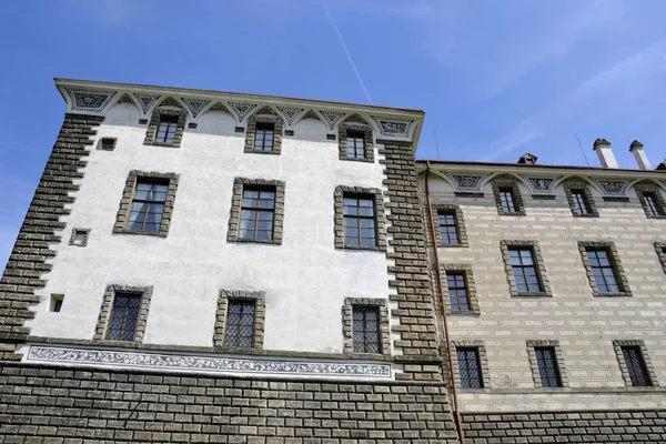 Arquitectura del castillo de Nelahozeves — Foto de Stock