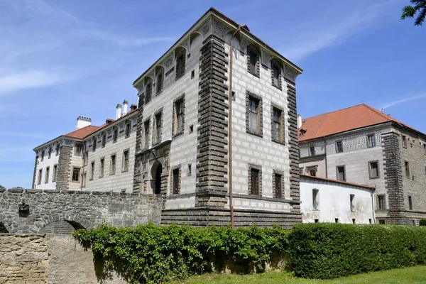 Arkitekturen från Nelahozeves chateau Stockbild