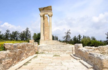 Apollon Hylates Kutsal mimari 