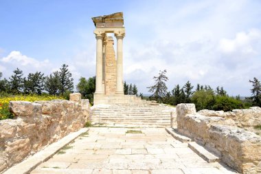 Apollon Hylates Kutsal mimari 