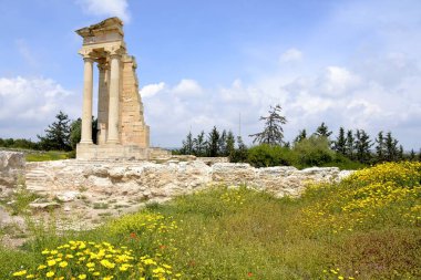 Apollon Hylates Kutsal mimari 