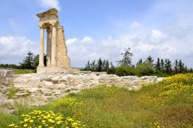 Apollon Hylates Kutsal mimari 