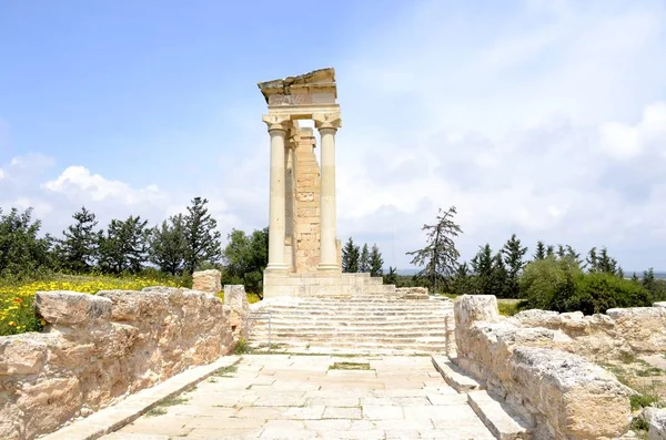 สถาปัตยกรรมจากสถานที่ศักดิ์สิทธิ์ของ Apollon Hylates — ภาพถ่ายสต็อก