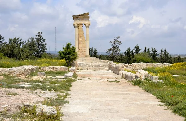 Αρχιτεκτονική από το ιερό του Απόλλωνα Υλάτη — Φωτογραφία Αρχείου