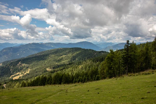 Panorama Des Alpes Autrichiennes Lac Ossiacher Voir Avec Les Montagnes — Photo