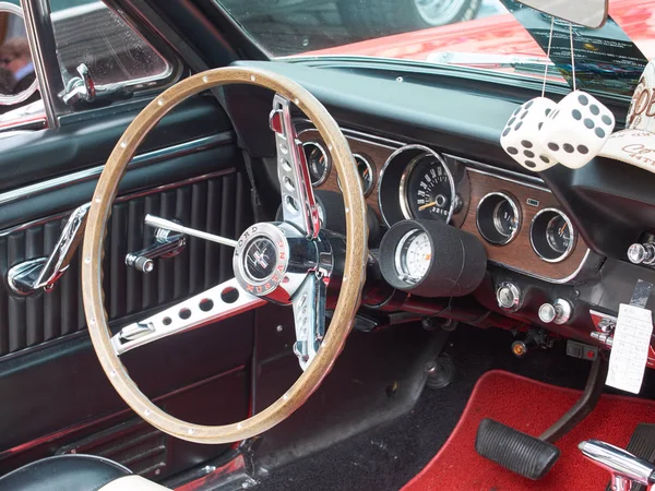 Mustang steering wheel — Stock Photo, Image