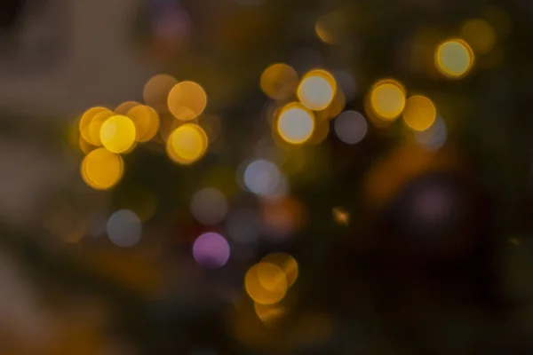 Punti luce sfocati e colorati adatti come atmosfere perfette — Foto Stock