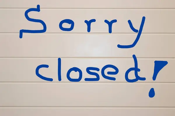 Schild Mit Der Aufschrift Sorry Closed Auf Hellem Hintergrund — Stockfoto