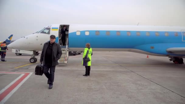 Kiev Ukraine 2020 International Airport Boryspil Aircraft Loading Unloading Passenger — Stock video