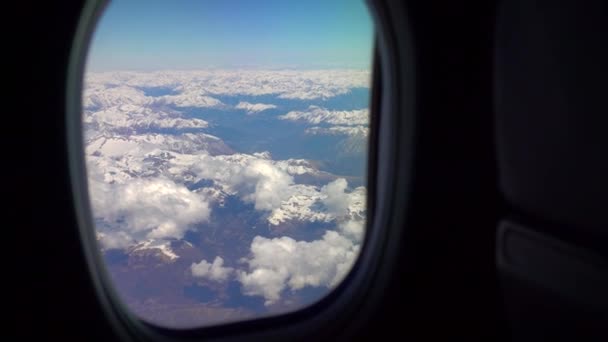 Volando Avión Salida Puesta Del Sol Desde Iluminador Avión Ala — Vídeo de stock