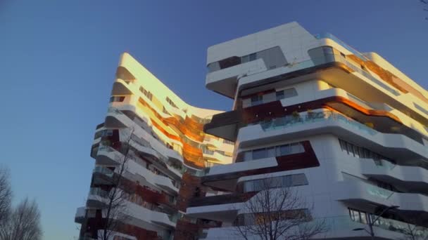 Milão Itália 2020 Arquitetura Moderna Torre Uma Nova Área Comercial — Vídeo de Stock