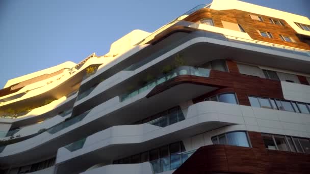 Milán Italia 2020 Arquitectura Moderna Torre Una Nueva Zona Comercial — Vídeo de stock