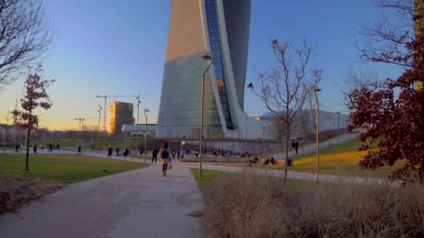 Milan Italy 2020 Modern Architecture Tower New Commercial Residential Area — Stockvideo