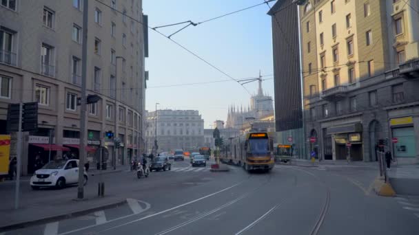 Mailand Italien März 2020 Alte Gelbe Straßenbahn Frühlingsmorgen Der Altstadt — Stockvideo