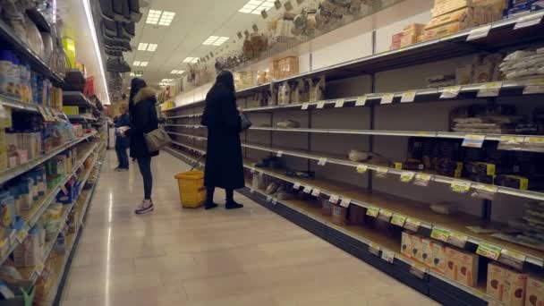 Milan Italy February 2020 Empty Shelves Grocery Stores Panic Chinese — Stock Video