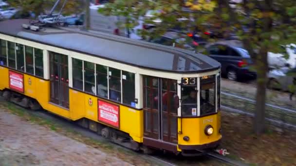 Milan Italie Mars 2020 Vieux Tramway Jaune Matin Automne Dans — Video