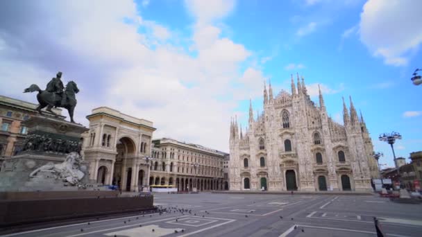 Milan Italie Mars 2020 Place Vide Devant Cathédrale Panique Couronne Séquence Vidéo Libre De Droits