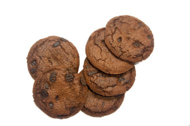 çikolata parçaları ile çikolatalı kurabiye