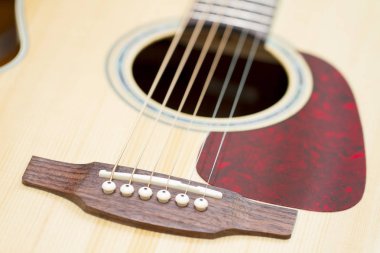 Akustik gitar görüntü kadar kapatın