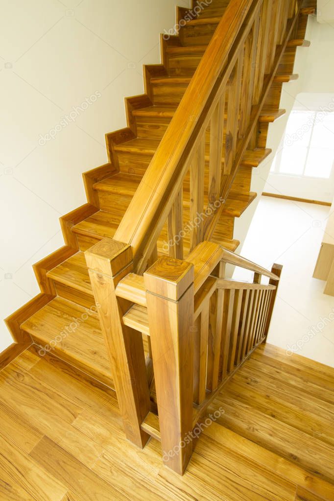 Interior Casa Con Escalera Madera Moderna — Foto de stock © drpnncpp