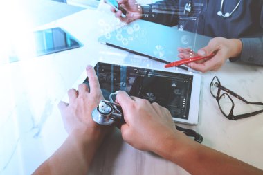 Tıbbi teknoloji ağ takım toplantı kavramı. Doktor el wor