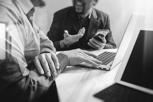 Reunião da equipa de negócios. Foto investidor profissional trabalhando novos s — Fotografia de Stock