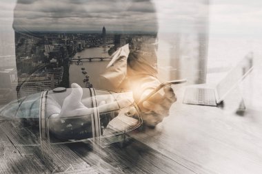 Double Exposure, işadamı project.us kadar yeni başlaması ile birlikte çalışma