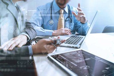 Tıbbi teknoloji ağ takım toplantı kavramı. Doktor el wor