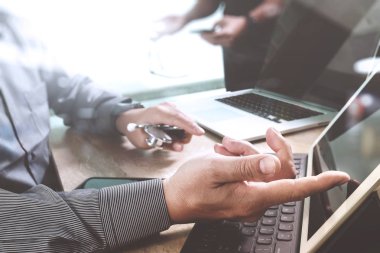 Tıbbi teknoloji ağ takım toplantı kavramı. Doktor el wor